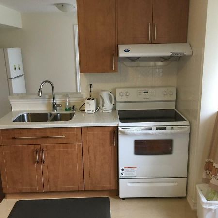 Gorgeous 1Bdr Prime Kitchen Appartamento Ajax Esterno foto
